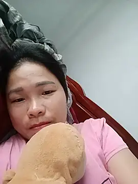 Snapshot of sumy-00 chatting on May 19, 7:47 am sumy-00 online show from May 19, 7:47 am