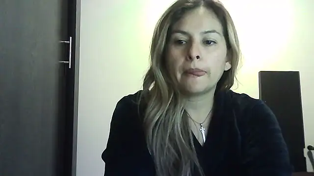 Valery  Rouse  online show from March 27, 12:16 pm