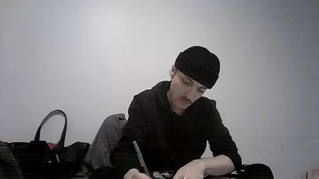 Snapshot of Jbenz420 chatting on May 22, 6:46 pm Jbenz420 online show from May 22, 6:46 pm