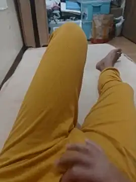 miss ele online show from December 1, 1:27 pm