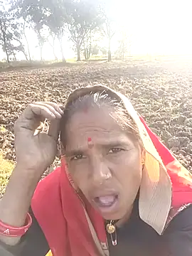 Snapshot of Hot-honi chatting on November 13, 10:14 am Hot-honi online show from November 13, 10:14 am