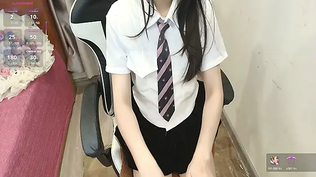 Snapshot of Bae_Gigii chatting on January 16, 12:42 pm Bae Gigii online show from January 16, 12:42 pm