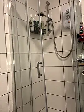 Snapshot of CheekyChelseaX chatting on October 27, 7:18 pm CheekyChelseaX online show from October 27, 7:18 pm