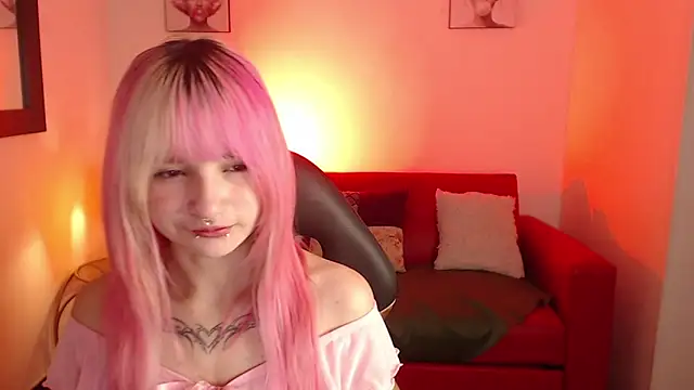 Snapshot of _Charlotte_Collins_ chatting on June 10, 3:00 pm Charlotte Collins online show from June 10, 3:00 pm