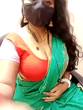 Snapshot of tamil_Vennila chatting on January 7, 8:11 pm tamil Vennila online show from January 7, 8:11 pm