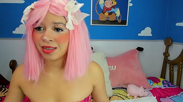 Snapshot of miss__evolet chatting on November 5, 11:10 am miss evolet online show from November 5, 11:10 am