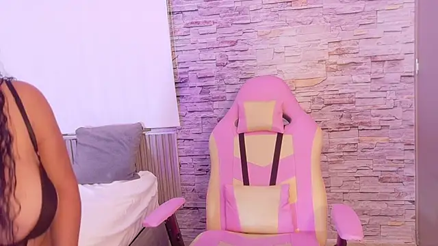 liz monserrat 1 online show from March 10, 8:14 pm