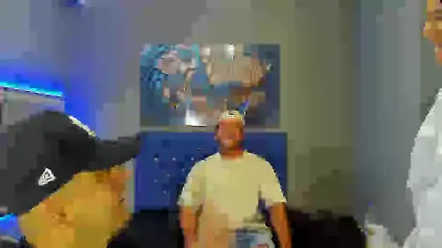 Snapshot of AngelAndChris chatting on October 14, 12:28 pm AngelAndChris online show from October 14, 12:28 pm
