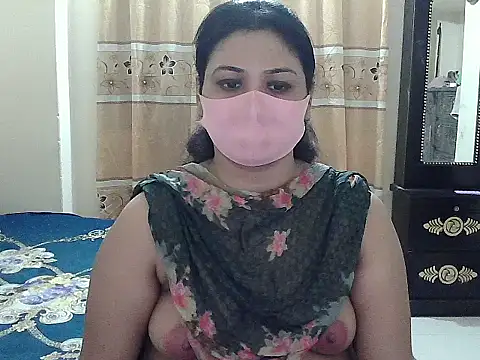 Snapshot of Elena_cruz5 chatting on October 20, 12:49 pm Elena cruz5 online show from October 20, 12:49 pm