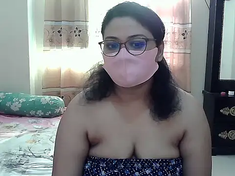 Snapshot of Elena_cruz5 chatting on October 26, 2:06 am Elena cruz5 online show from October 26, 2:06 am