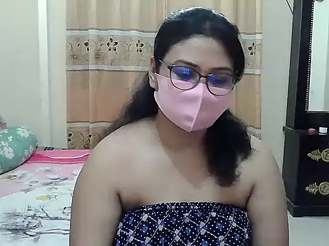 Snapshot of Elena_cruz5 chatting on October 26, 2:12 pm Elena cruz5 online show from October 26, 2:12 pm