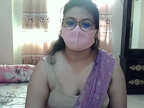 Snapshot of Elena_cruz5 chatting on October 28, 1:53 am Elena cruz5 online show from October 28, 1:53 am