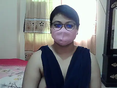 Snapshot of Elena_cruz5 chatting on November 1, 1:40 am Elena cruz5 online show from November 1, 1:40 am