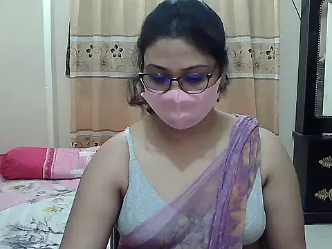 Snapshot of Elena_cruz5 chatting on November 1, 1:46 pm Elena cruz5 online show from November 1, 1:46 pm