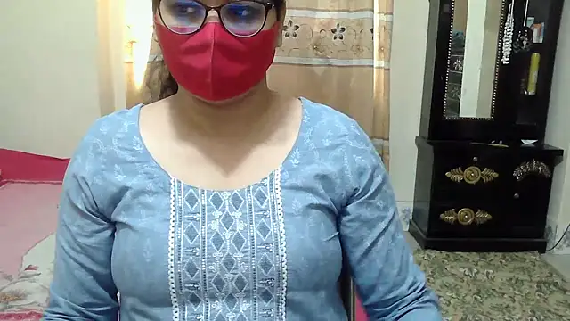 Snapshot of Elena_cruz5 chatting on December 16, 1:54 am Elena cruz5 online show from December 16, 1:54 am