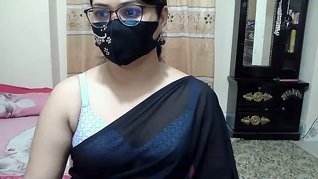 Snapshot of Elena_cruz5 chatting on December 16, 2:44 pm Elena cruz5 online show from December 16, 2:44 pm