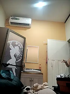 SaraBust online show from October 22, 3:12 pm