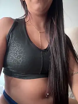 lulizoee online show from March 17, 6:22 pm