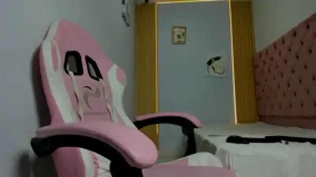 Jax Maliq online show from October 19, 1:50 am