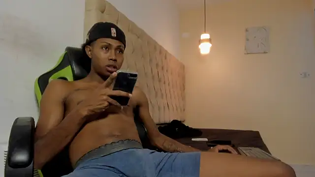 Jax Maliq online show from October 28, 11:07 pm