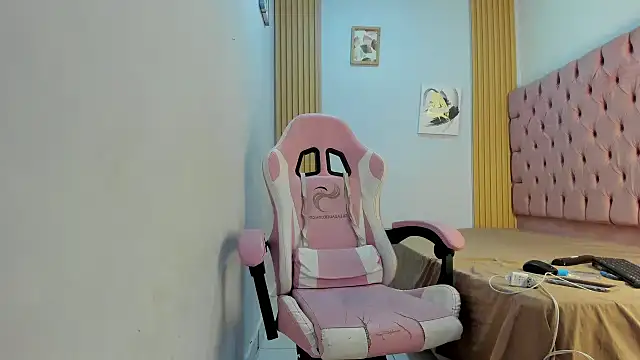 Jax Maliq online show from November 4, 3:05 am