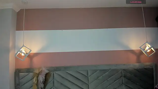 Mia Valentine  online show from October 16, 8:32 pm