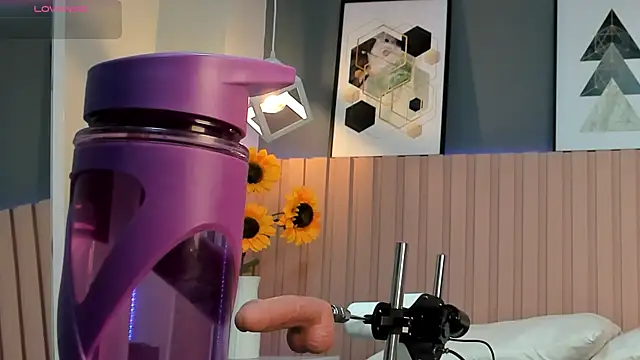 Mia Valentine  online show from November 1, 3:25 pm