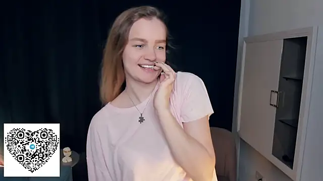 KerenFurguson online show from October 17, 6:54 pm