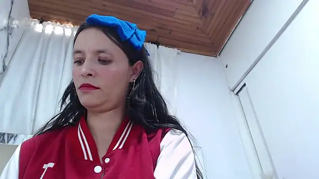 Snapshot of maraa_X chatting on February 27, 7:36 pm maraa X online show from February 27, 7:36 pm