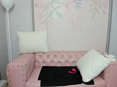 Liasweetie  online show from September 18, 6:43 pm
