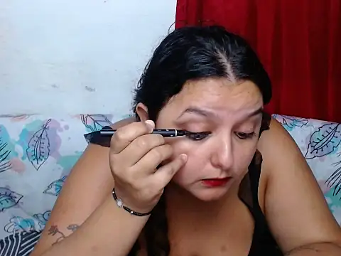 KeilyHall online show from November 25, 10:15 am