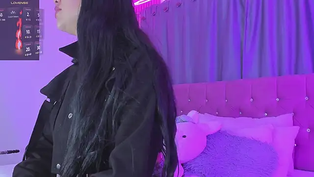 Nayla-Mouna online show from April 13, 7:52 pm