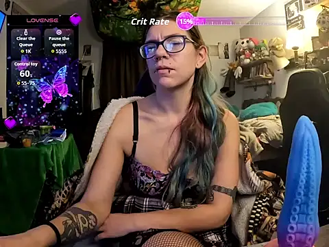 Snapshot of R4inbowK1tty chatting on February 12, 3:56 am R4inbowK1tty online show from February 12, 3:56 am