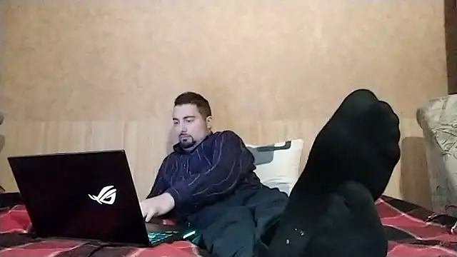 Joseph1Arnold online show from October 3, 3:42 pm