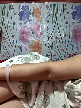 liu-liusexy online show from April 11, 7:45 am