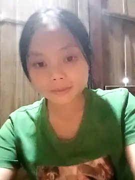 Snapshot of omiu-baby chatting on October 10, 1:32 pm omiu-baby online show from October 10, 1:32 pm