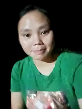 Snapshot of omiu-baby chatting on October 13, 12:05 pm omiu-baby online show from October 13, 12:05 pm