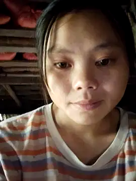 Snapshot of omiu-baby chatting on October 20, 2:45 am omiu-baby online show from October 20, 2:45 am