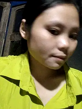 Snapshot of omiu-baby chatting on October 21, 10:43 pm omiu-baby online show from October 21, 10:43 pm