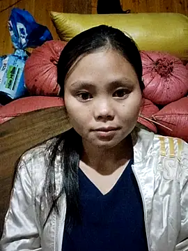 Snapshot of omiu-baby chatting on October 25, 12:40 am omiu-baby online show from October 25, 12:40 am