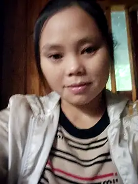 Snapshot of omiu-baby chatting on October 26, 12:27 am omiu-baby online show from October 26, 12:27 am