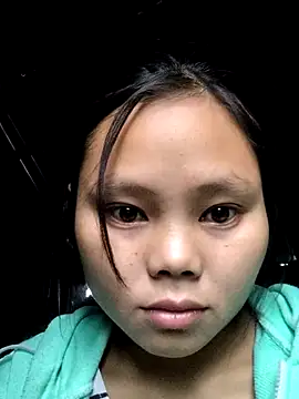 Snapshot of omiu-baby chatting on November 4, 1:05 am omiu-baby online show from November 4, 1:05 am