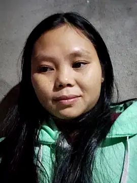 Snapshot of omiu-baby chatting on November 19, 1:27 am omiu-baby online show from November 19, 1:27 am