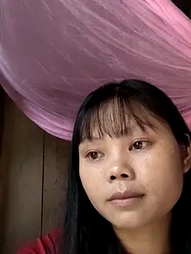 Snapshot of omiu-baby chatting on May 21, 2:07 am omiu-baby online show from May 21, 2:07 am