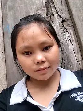 Snapshot of omiu-baby chatting on May 22, 11:43 pm omiu-baby online show from May 22, 11:43 pm