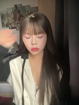 Snapshot of SarahBeii chatting on October 25, 3:03 am SarahBeii online show from October 25, 3:03 am