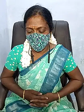 Snapshot of umashreetamil chatting on October 9, 3:59 am umashreetamil online show from October 9, 3:59 am