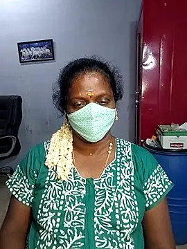 Snapshot of umashreetamil chatting on October 12, 1:54 pm umashreetamil online show from October 12, 1:54 pm