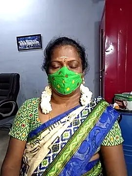 Snapshot of umashreetamil chatting on October 13, 4:56 am umashreetamil online show from October 13, 4:56 am