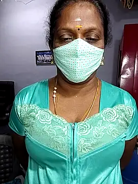 Snapshot of umashreetamil chatting on October 15, 5:24 pm umashreetamil online show from October 15, 5:24 pm